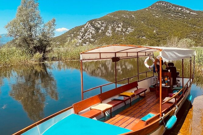 2 Hour Group Boat Trip in Skadar Lake - Cakovica islands: the swimming break you will plan for