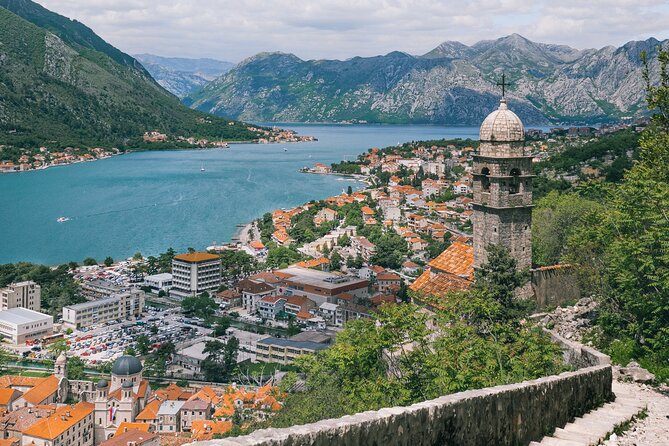 Authentic Kotor Old Town Walking Tour - The guide experience: Miloš and the value of a fact-rich storyteller
