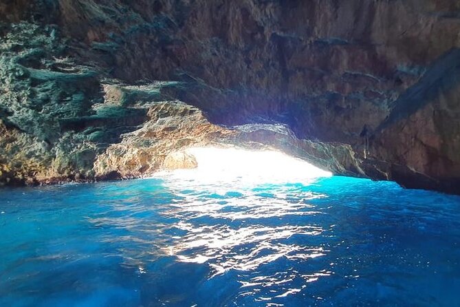 Blue Cave Adventure - The boat experience, comfort, and how guides shape the day
