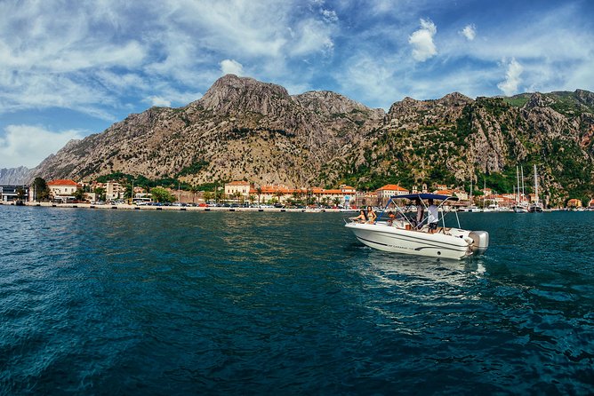 Boat Tour from Herceg Novi: Explore Kotor Bay (4h) (1-6 people) - Perast in one hour: where the bay views do most of the talking