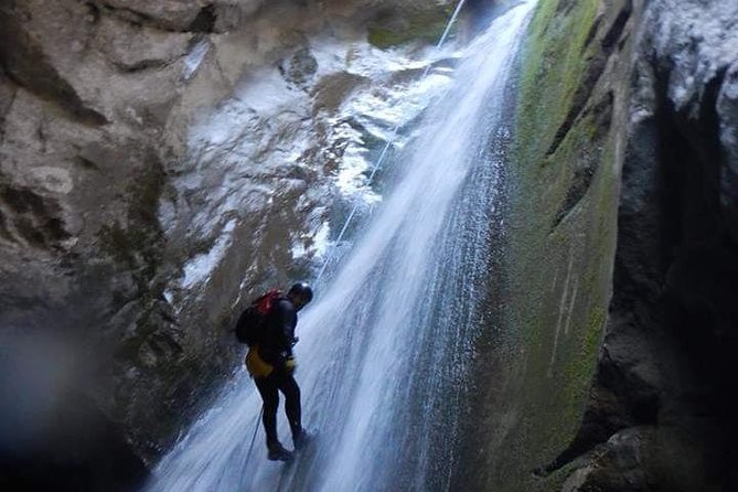 Canyon Međuriječ - Gear and safety: neoprene suit, helmet, and equipment that saves you hassle