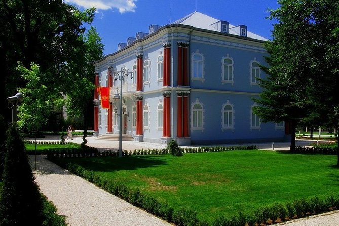 Cetinje 1 hour Private Walking Tour - Where the tour starts, and why that matters