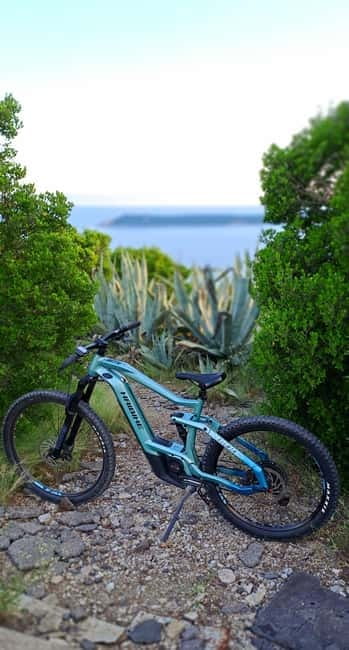 Discover Lustica peninsula by e-Bike - Why Luštica on an e-MTB feels different