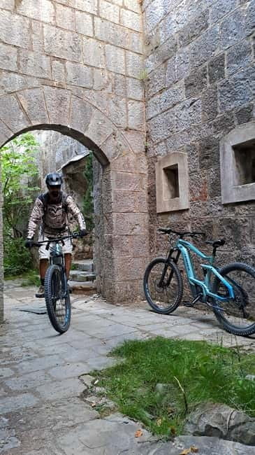 Discover Lustica peninsula by e-Bike - Thrilling downhill singletrack to the sea, plus a swim moment