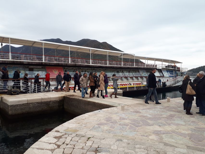 Dubrovnik: Montenegro Day Trip by Bus and Boat - Morning Pickup, Border Crossing, and the Bijela Switch