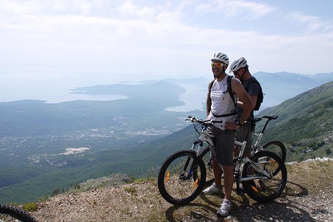 Express Cable Car ascent & 25Turns Epic Bike Descent. - Express Cable Car ascent: 1300 meters in about 11 minutes
