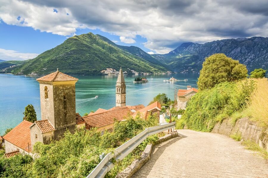 From Dubrovnik: Montenegro Day Trip - A fast way to experience Montenegro from Dubrovnik