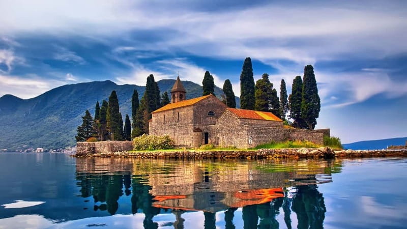 From Dubrovnik: Montenegro Day Trip with Boat Cruise - Kotor Old Town and the 4.5 km Walls: How to Spend Your Time
