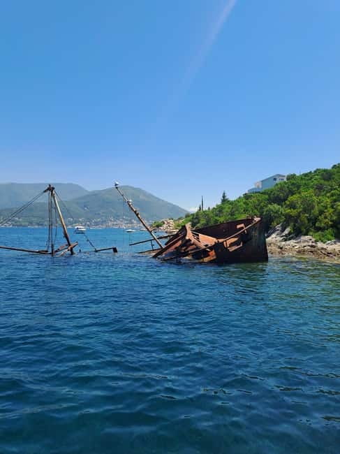 Kotor: Blue Cave and Lady of the Rocks Speedboat Tour - Blue Cave swim: how the blue light works and what to expect