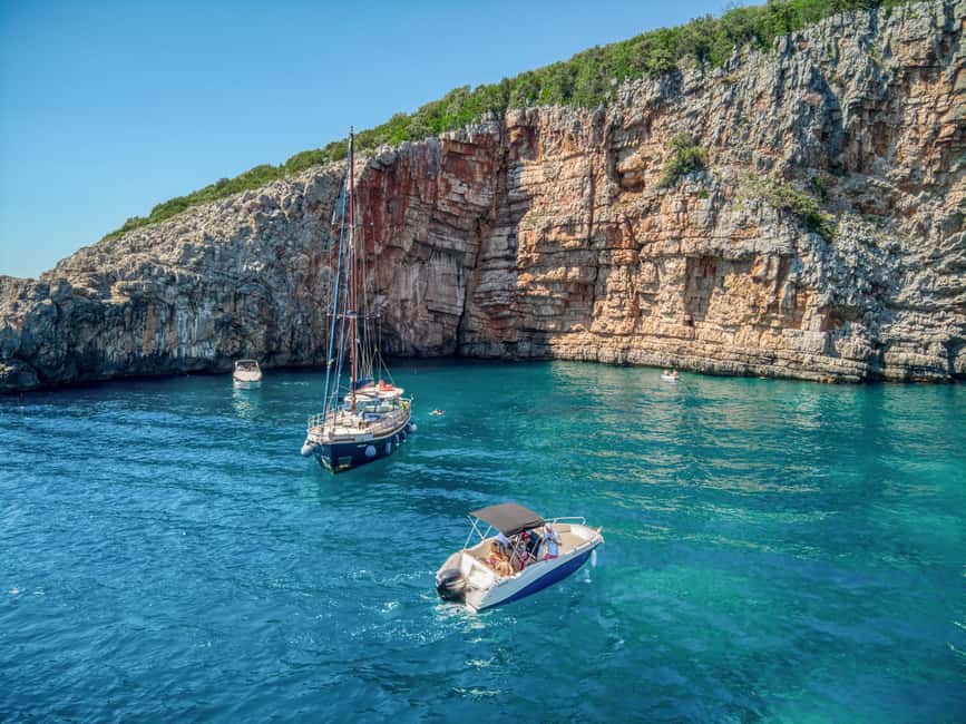 Kotor: Blue cave speedboat tour for a lifetime memories - The pace and group setup: private or small group helps