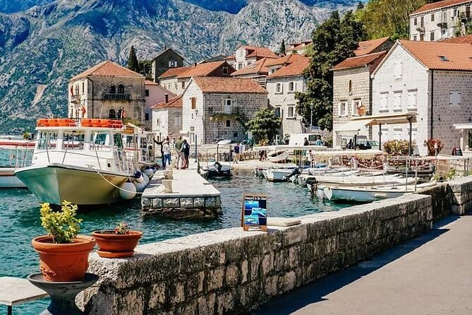 Kotor-Perast Private Tour - Including Traditional Lunch and Wine - Pickup, driver behavior, and how you avoid bottlenecks
