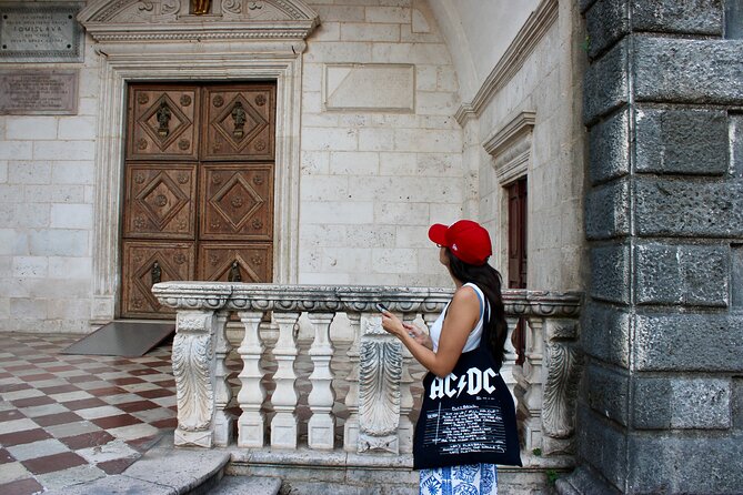 Kotor Personal Digital Cultural Guide - The Cats Museum stop: a smart break from the big monuments