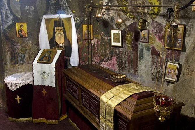 Monastery tour MONESTERY CETINJE DAJBABE AND OSTROG - Why these monasteries belong together in one trip