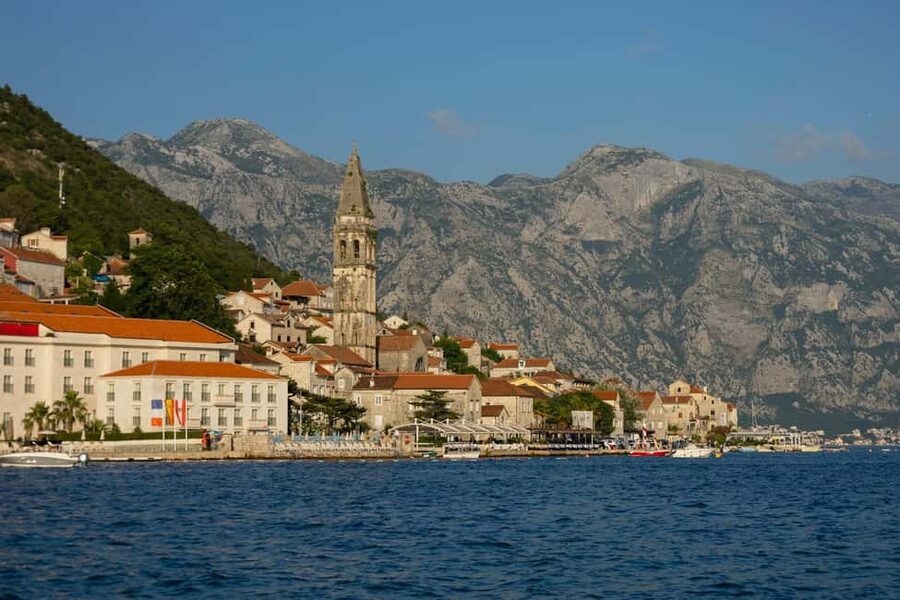 Perast: Guided Tour in a Fiat Topolino E-Car - Meeting Point in Kotor and the Easy Start