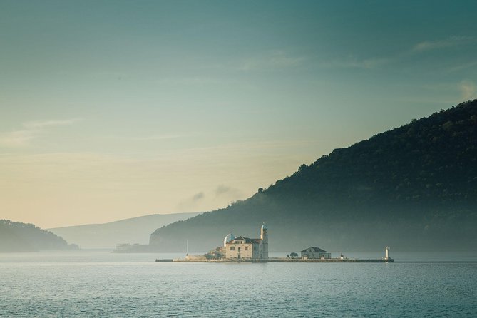 Personalized private speed boat tour - Guides who actually steer and plan your day