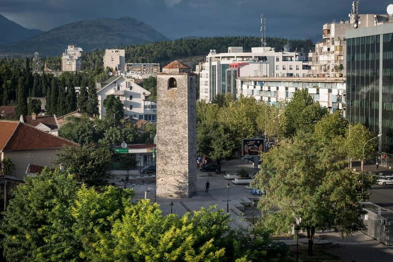 PODGORICA WALKING TOUR - Getting your bearings at Independence Square