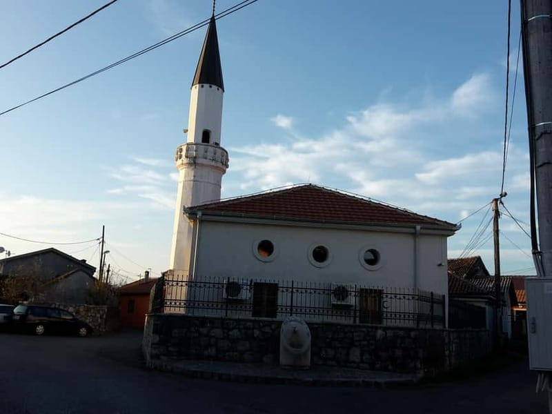 Podgorica: Walking tour, all the secrets of Podgorica - Itaka Library Bar area: modern Podgorica in a small radius