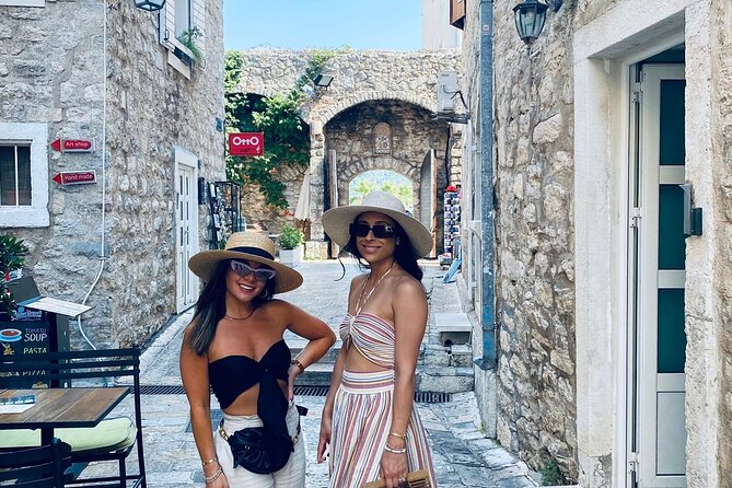 Private tour: Kotor & Budva Riviera- Perast-Our Lady of the Rocks - Entering the coast: how this private route really works