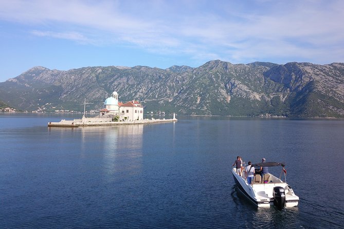 Private tour with speed boat - Perast and Lady of the rock - The private speedboat ride: pacing, comfort, and what the captain does