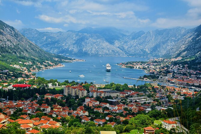 Private transfer from Airport Podgorica and city to Kotor - Meet-and-greet at TerminalAerorom: faster than taxi math