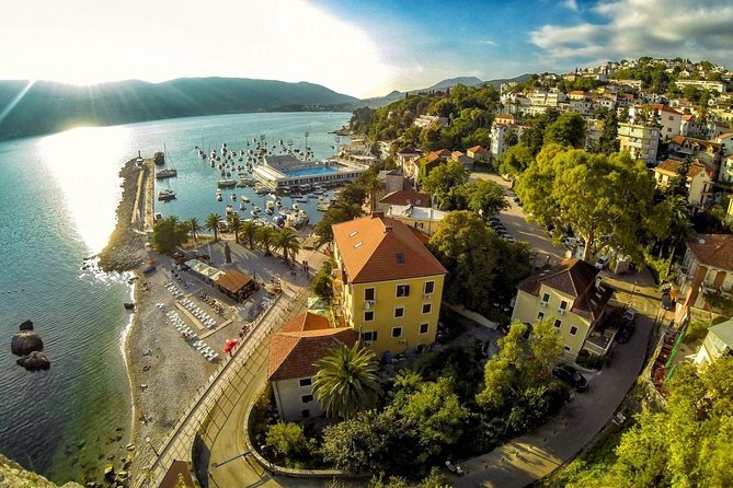 Private transfer from Herceg Novi to Dubrovnik airport - What the 50-minute drive really depends on