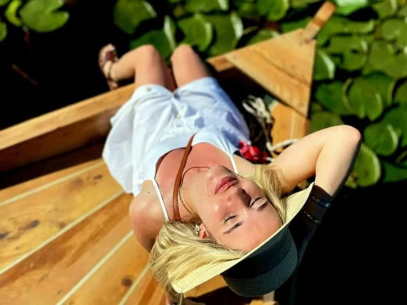 Skadar Lake: Guided Sunset Boat Tour with Wooden Boat & Wine - Fort Lesendro and Njegoš: the story stop that makes the cruise memorable