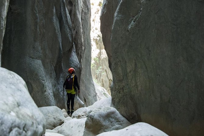 Skurda - Basics First: Jumping, Sliding, And Abseiling Without Guesswork