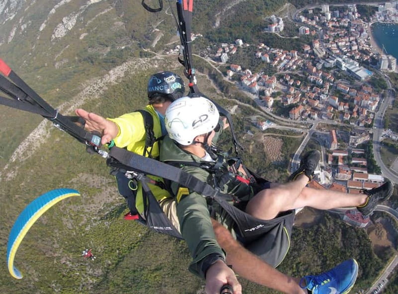 Tandem Paragliding in Budva with Expert Pilots/All-inclusive - Pre-flight briefing: the part that makes you comfortable