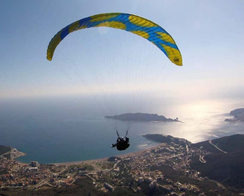 Tandem Paragliding in Budva with Expert Pilots/All-inclusive - Free flight over Budva, Bečići, and Sveti Stefan