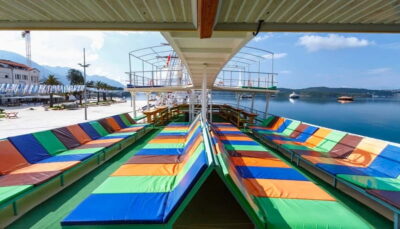 Boka Bay Full-Day Guided Cruise with Swim Stop