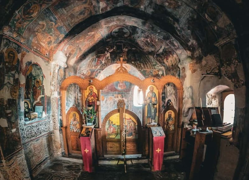 Virpazar: Skadar Lake PRIVATE Boat Tour to KOM MONASTERY - Lotus channel to open lake: what the boat ride feels like